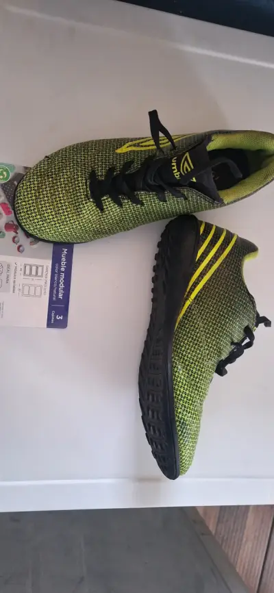 Zapatillas deportivas Umbro amarillas - miniatura 2