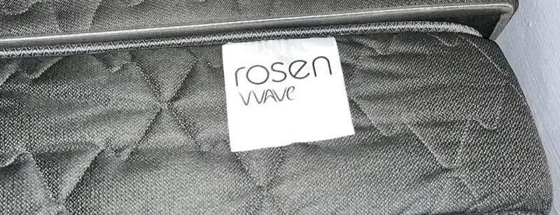 Cama europea marca  Rosen Wave en excelente estado - 1