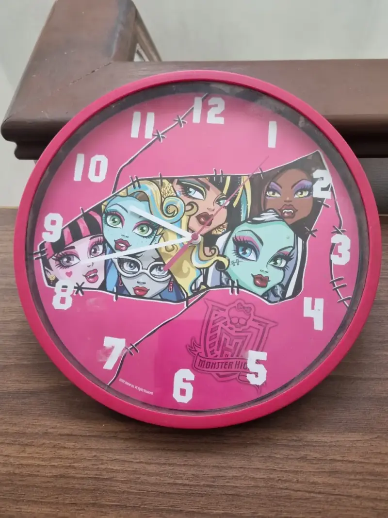 Reloj de pared Monster High rosa