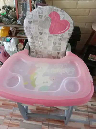 Silla de comer para bebé con bandeja rosada - miniatura 1