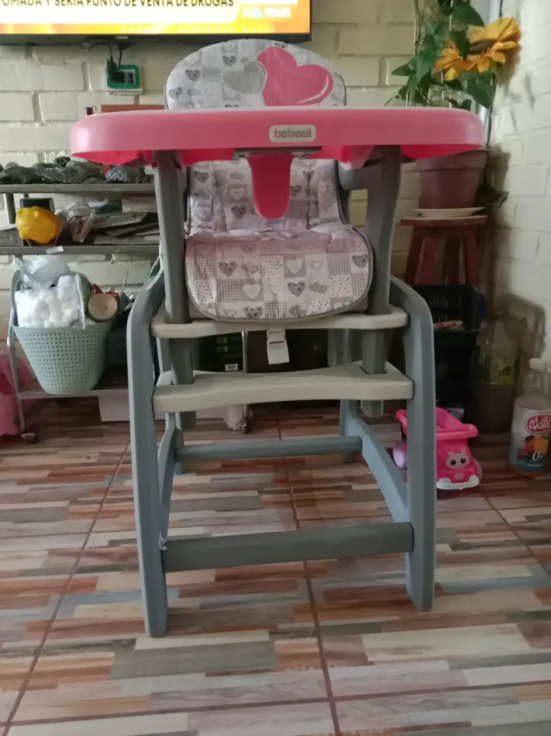 Silla de comer para bebé con bandeja rosada - 2