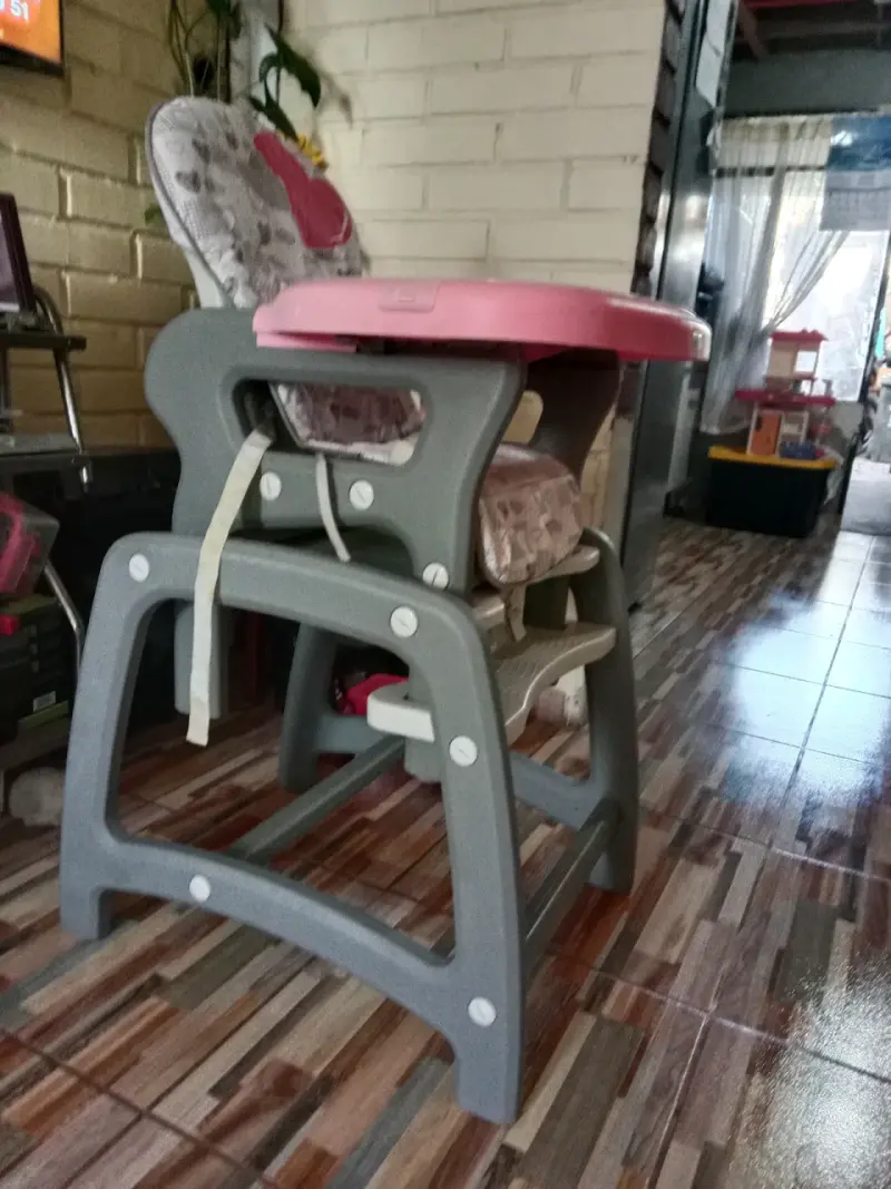 Silla de comer para bebé con bandeja rosada - 3
