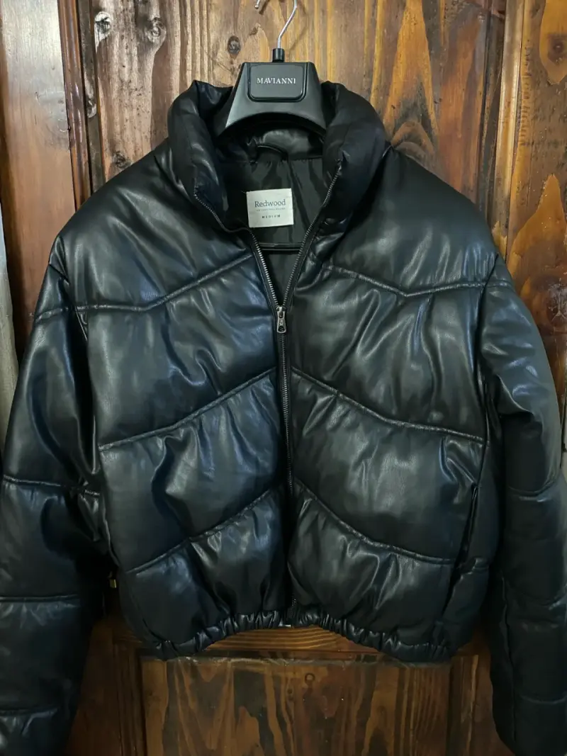 Chaqueta acolchada negra Redwood