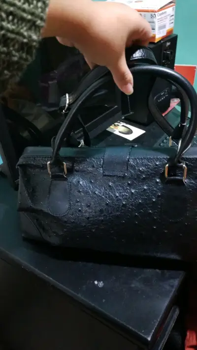 Bolso de ecocuero negro - miniatura 3