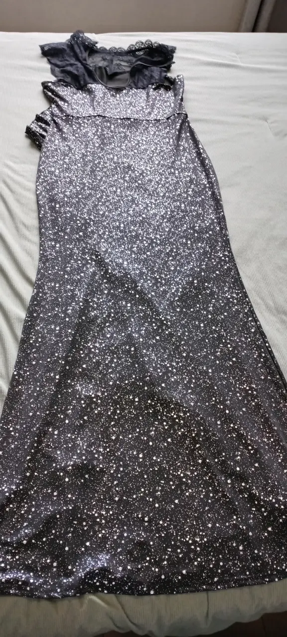 Vestido largo negro con brillo elegante - 3