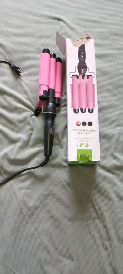 Rizador de cabello con tres barriles rosa - miniatura 1