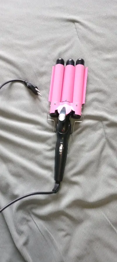 Rizador de cabello con tres barriles rosa - miniatura 3