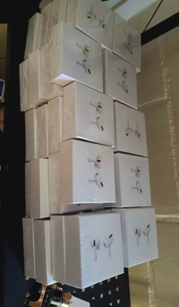 AirPods nuevos en caja - 2