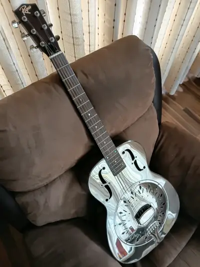 Guitarra metalica con resonador - miniatura 3