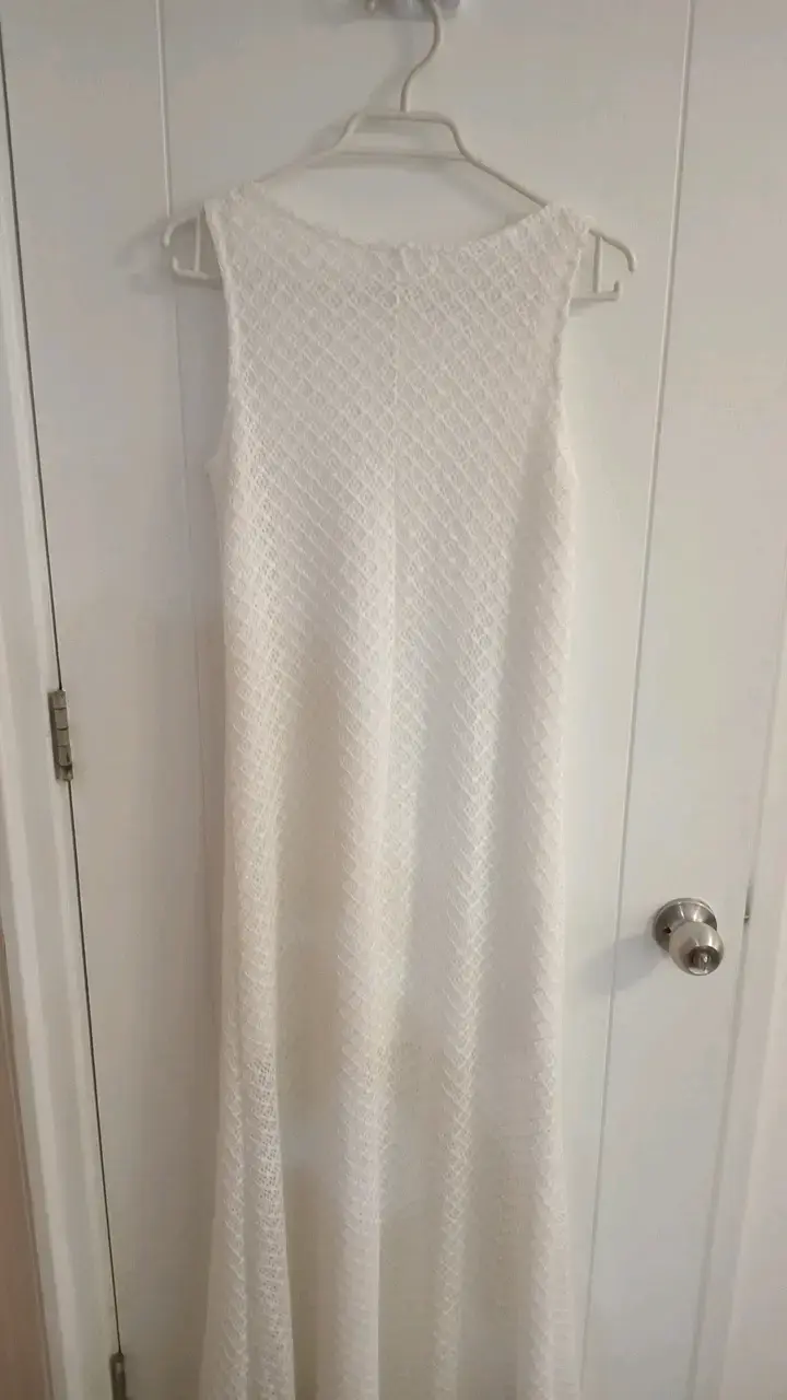 Vestido blanco sin mangas elegante - 4