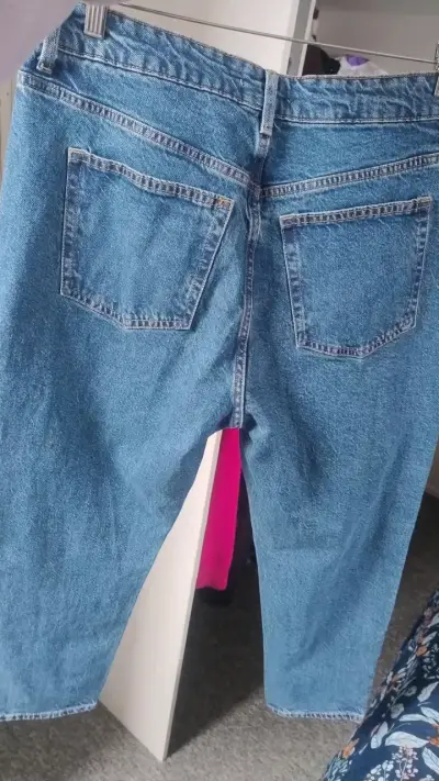 Jeans clásicos de mezclilla azul - miniatura 2