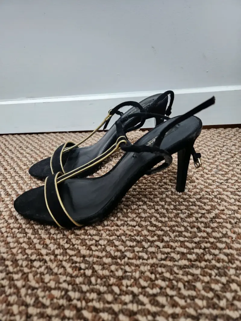 Sandalias negras de tacón Zara Basic - 2