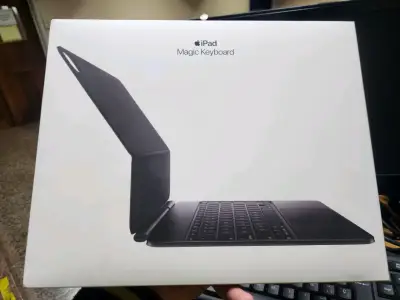 Teclado Magic Keyboard para iPad Pro M4 y M5 13 in - miniatura 1