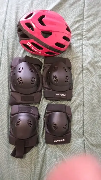 Casco y protecciones para ciclismo PedidosYa - miniatura 1