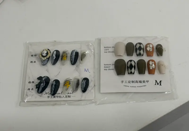 Set de uñas postizas decoradas a mano - 4