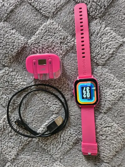 Reloj inteligente Reebok rosa para niños - miniatura 1