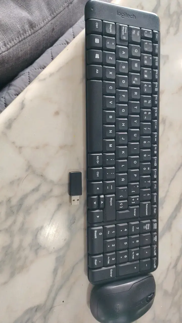 Teclado y mouse inalámbricos Logitech - 1