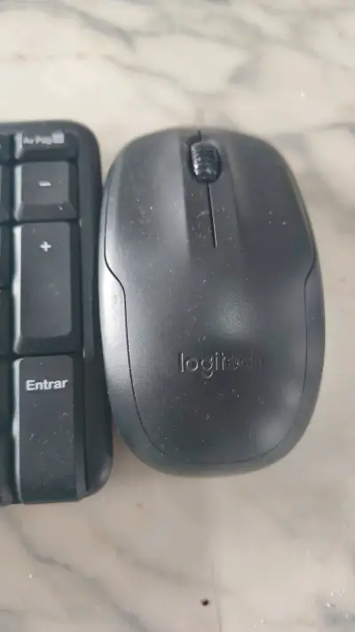 Teclado y mouse inalámbricos Logitech - miniatura 2
