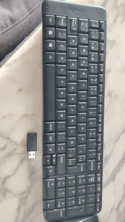 Teclado y mouse inalámbricos Logitech - miniatura 3