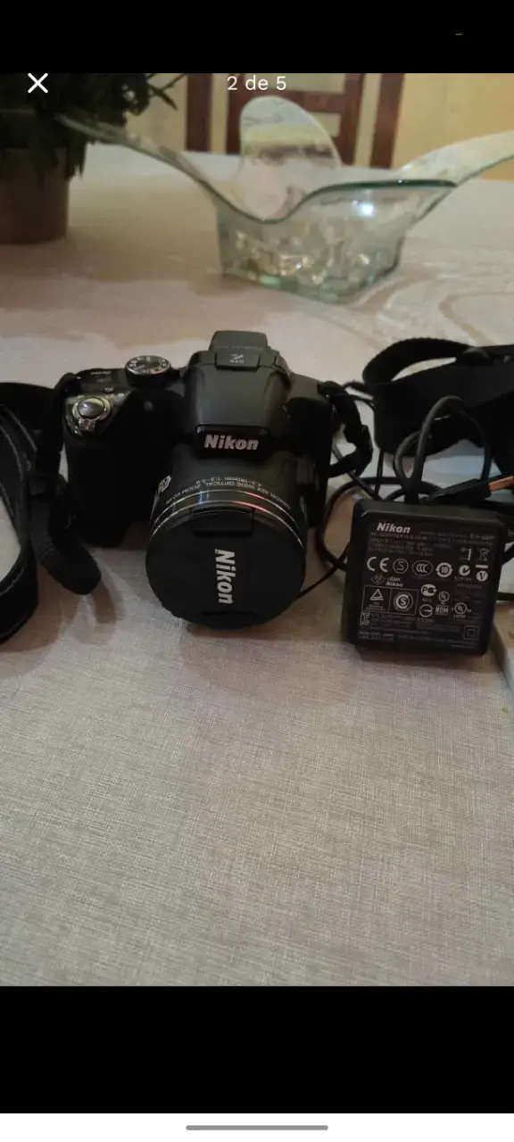 Cámara Nikon Coolpix con accesorios - 2