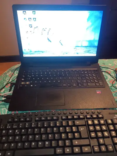 Notebook Lenovo - miniatura 3