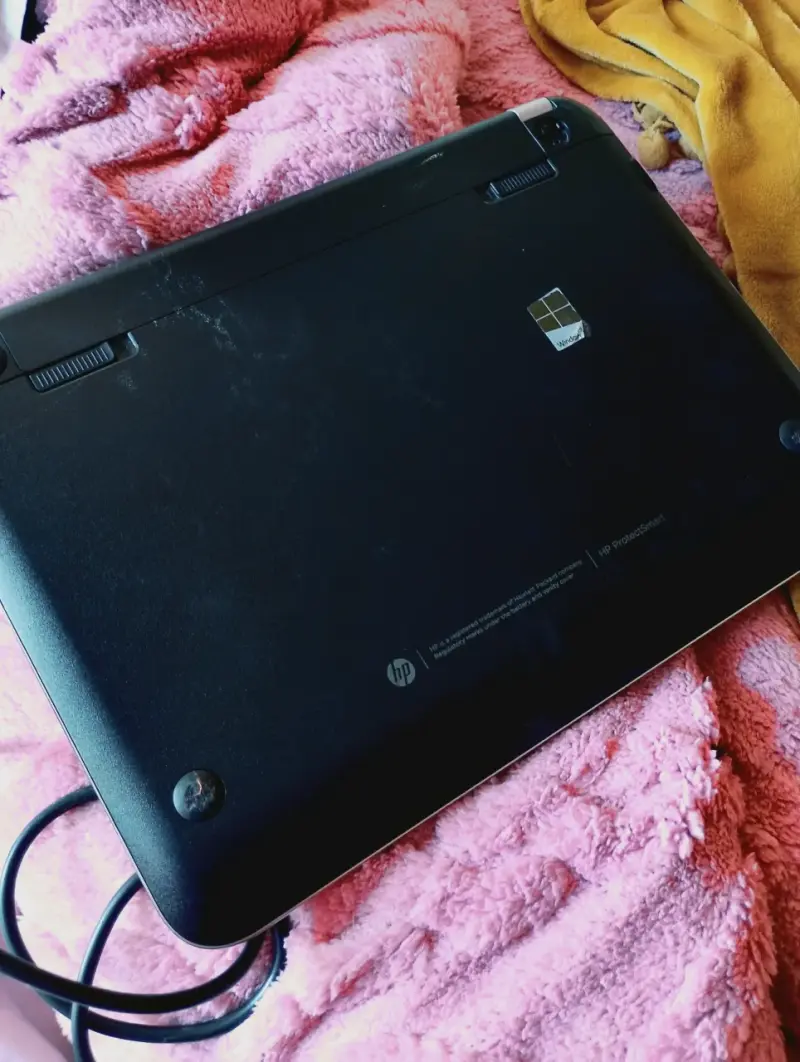 Laptop HP ProBook usada en buen estado - 1