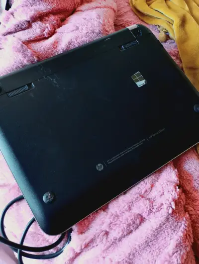Laptop HP ProBook usada en buen estado - miniatura 1