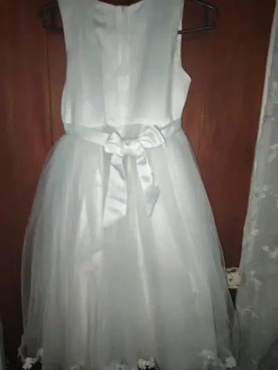 Vestido de niña blanco con encaje floral - miniatura 2