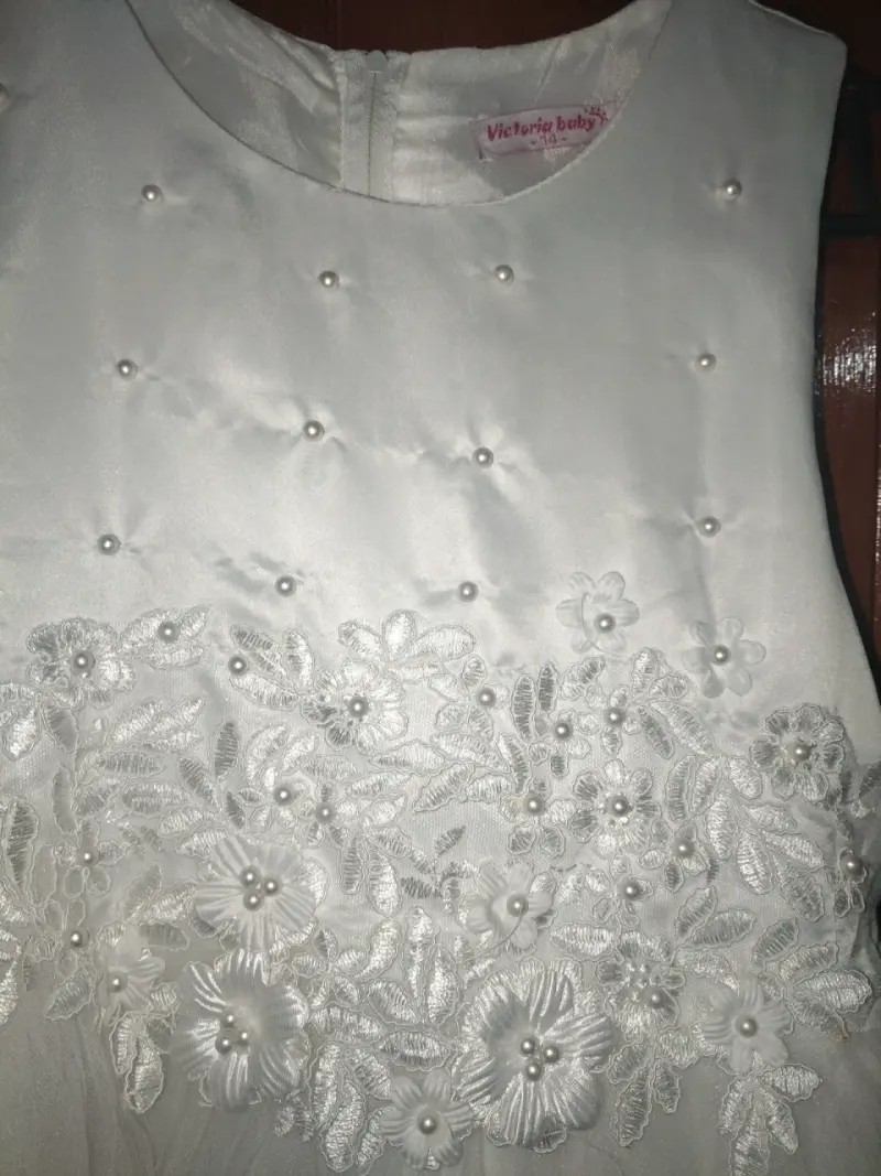 Vestido de niña blanco con encaje floral - 3