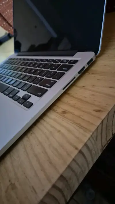 Laptop Apple MacBook Pro 13 pulgadas - miniatura 3