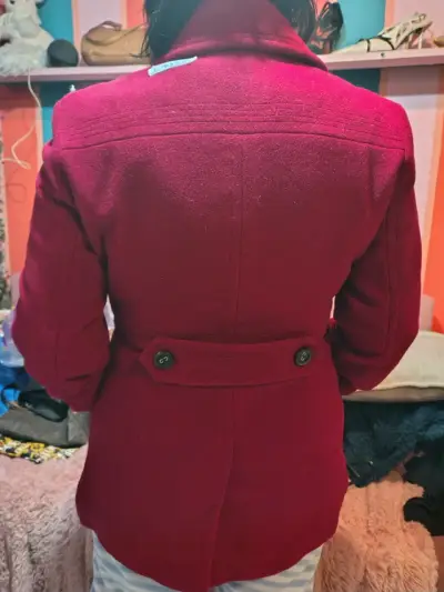 Abrigo rojo de lana con doble botonadura - miniatura 3