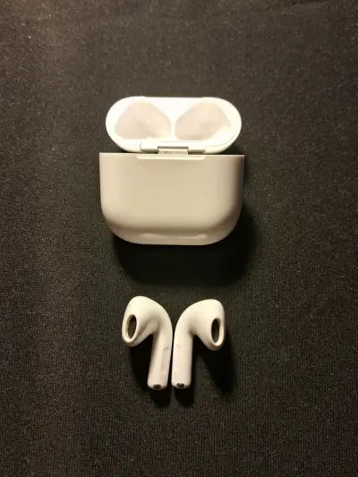 Auriculares inalámbricos con estuche de carga - miniatura 6