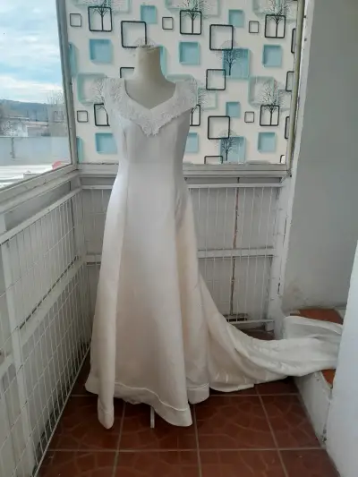 Vestido de novia  elegante - miniatura 1