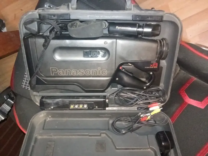 Cámara Panasonic 1990 modelo OM VHS PV-A23-K - 2