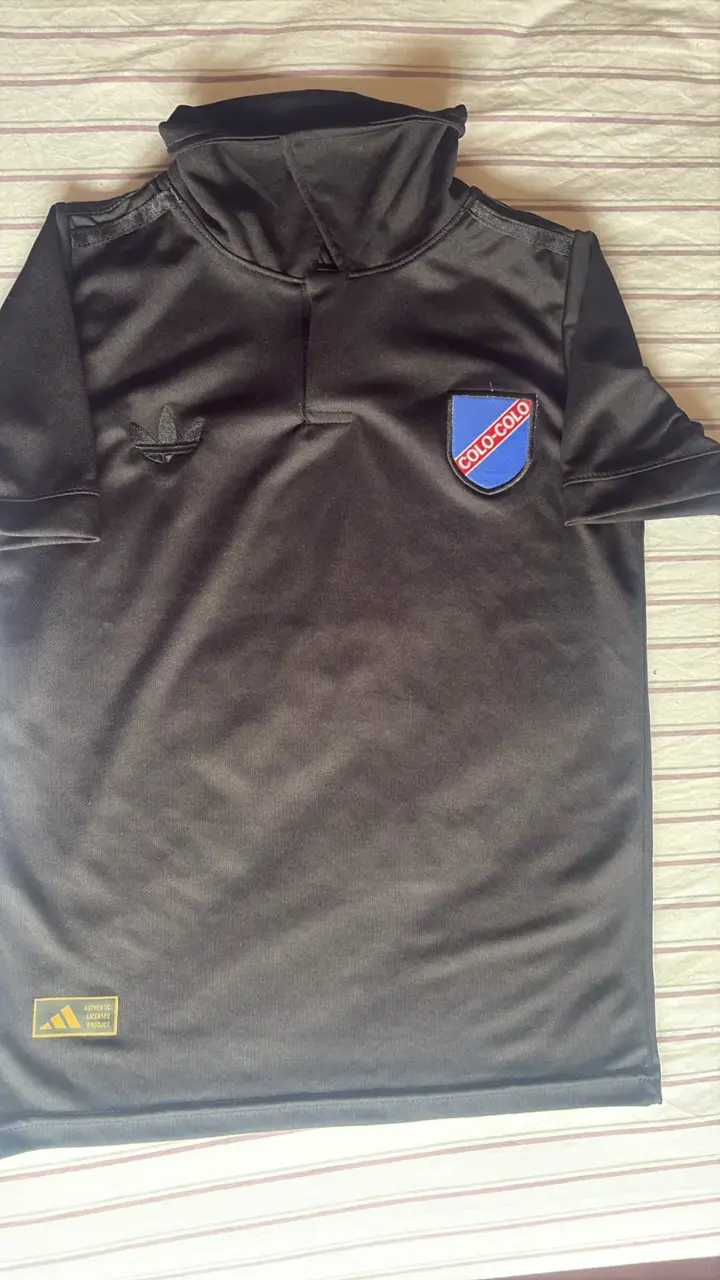 Camiseta Colo-Colo negra talla 12 - 1