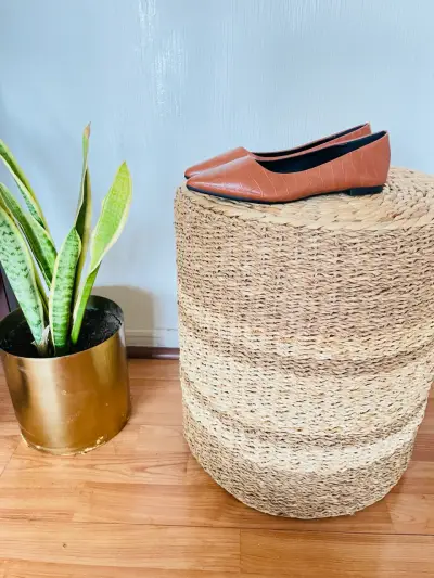 Zapatos planos marrones con textura - miniatura 4