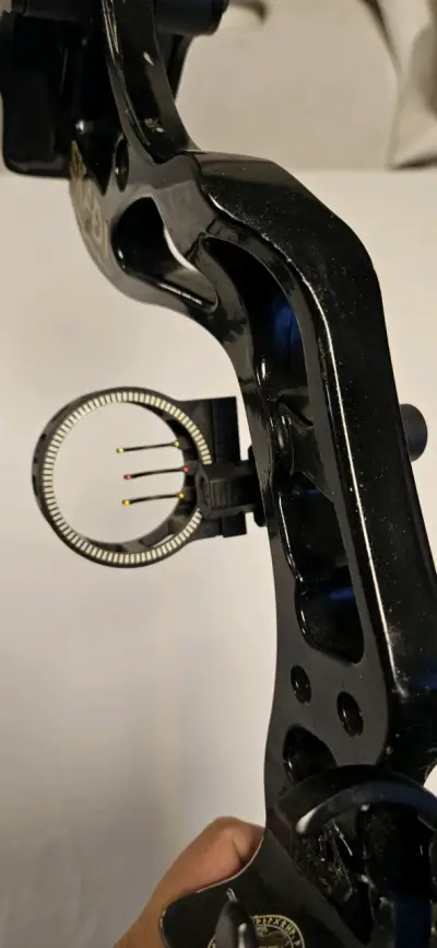 Arco compuesto negro de alta precisión - miniatura 2
