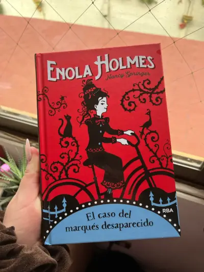 Libro 'Enola Holmes' de Nancy Springer TAPA DURA - miniatura 2