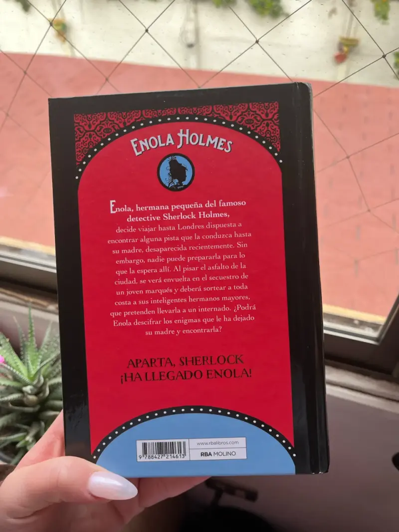 Libro 'Enola Holmes' de Nancy Springer TAPA DURA - 3