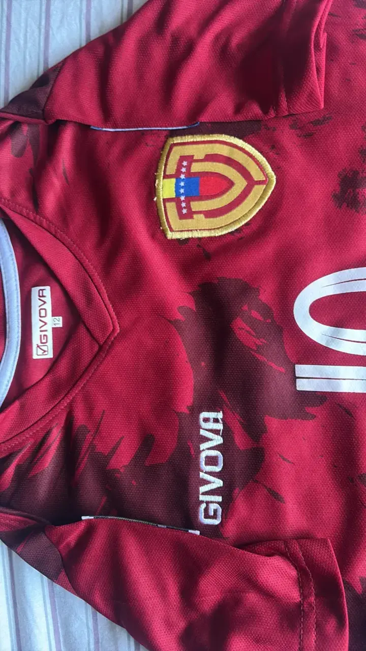 Camiseta  Venezuela talla 12 - 2