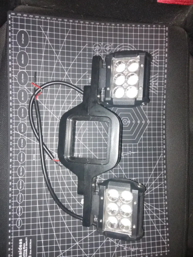 Soporte luces LED enganché de remolque. - 1