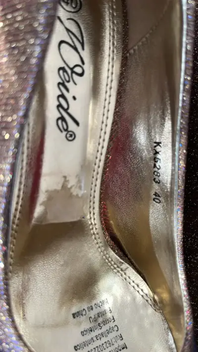 Zapatos de tacón brillantes dorados Heide - miniatura 2