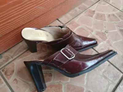 Zapatos de tacón Caprice marrones - miniatura 2