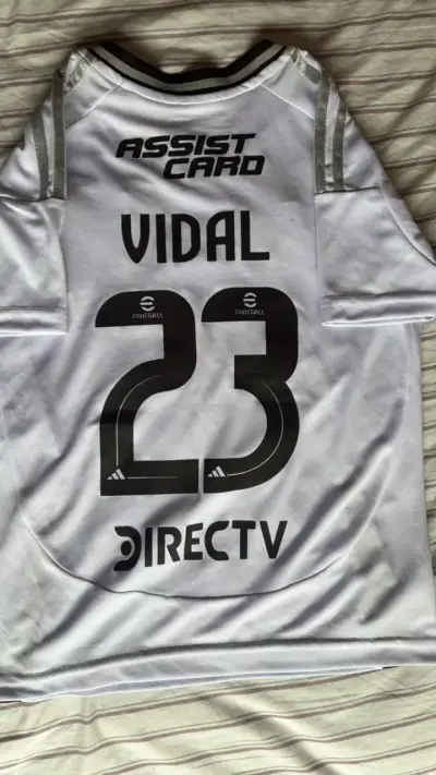 Camiseta  Colo-Colo talla 12 - miniatura 4