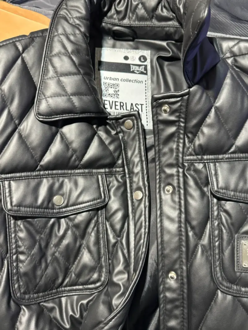 Chaqueta acolchada negra de cuero - 3