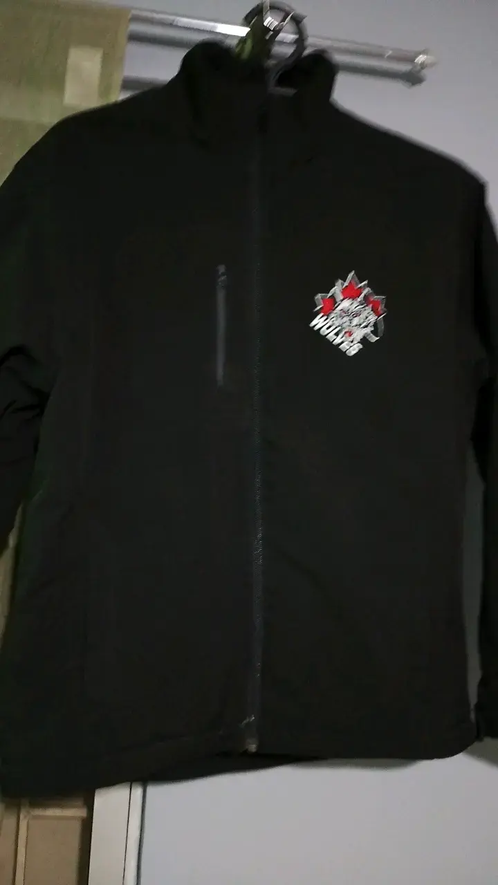 Chaqueta negra con logo de lobos - 3