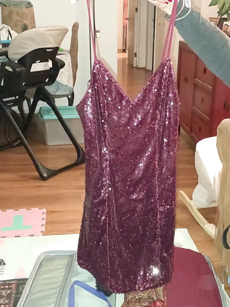 Vestido fiesta lentejuelas burdeo elegante