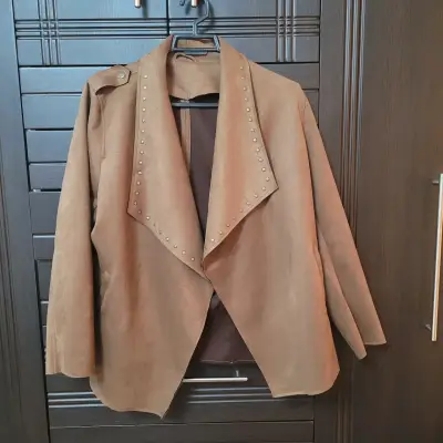 Tapado Tatienne cafe con tachas para mujer - miniatura 2