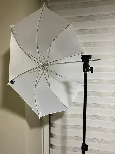 Kit de iluminación Mircopro con trípode y paraguas - miniatura 3