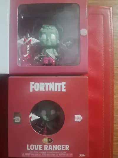 Figuras  Fortnite , Zoey, Love Ranger y Moonwalker - miniatura 2